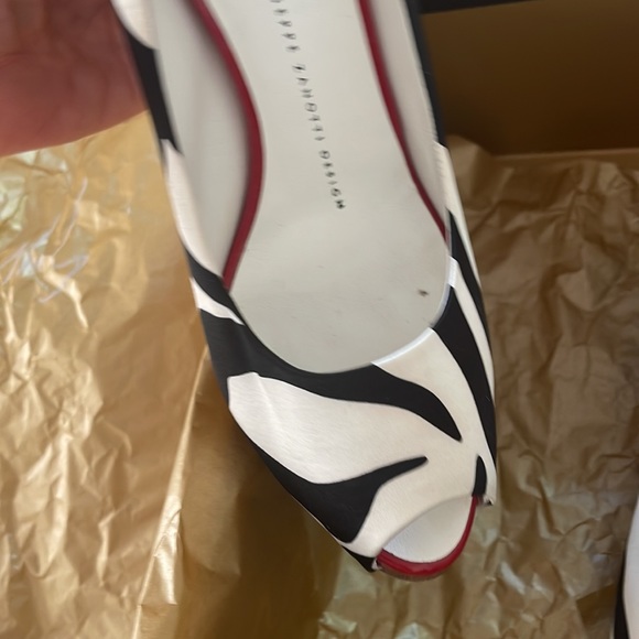 GIUSEPPE ZANOTTI ZEBRA PRINT PEEP TOE PUMPS 37 - Picture 9 of 16
